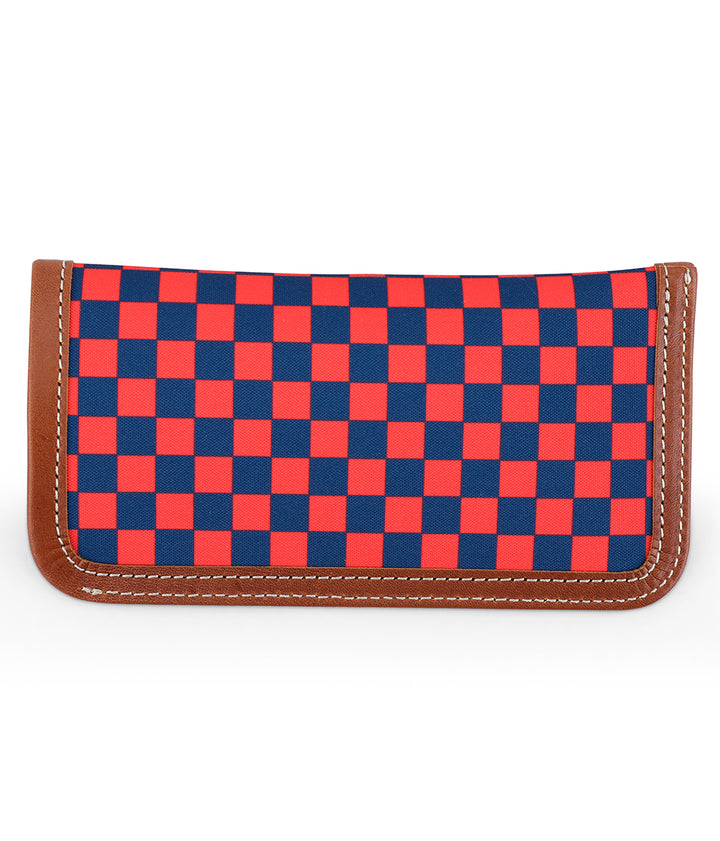 <img src="https://cdn.shopify.com/s/files/1/0252/0927/4404/files/barrington200px.png?v=1580938764" alt="Brand logo" align="middle" style="border:0;"><p>Eyeglass Case</p>