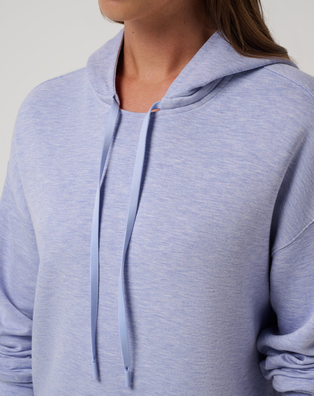 <img src="https://cdn.shopify.com/s/files/1/0252/0927/4404/files/TM-Combo-Logo-Block-Black-650.png?v=1580931784" alt=" TravisMathew Brand logo" align="middle" style="border:0;"><p><p>Skyloft Soft Crew Pullover</p>