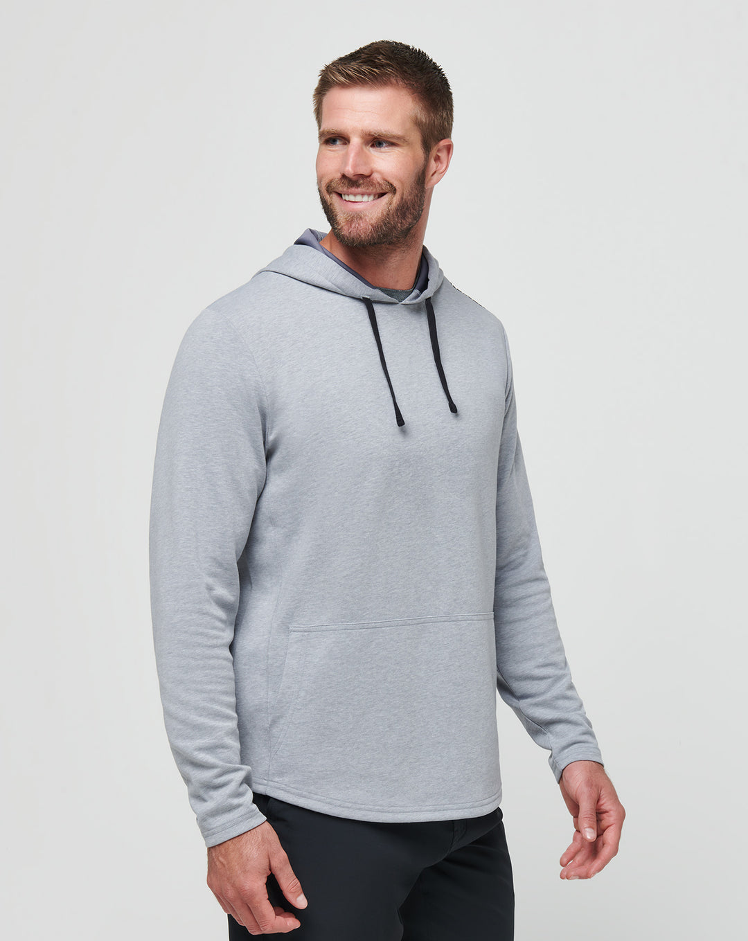 <img src="https://cdn.shopify.com/s/files/1/0252/0927/4404/files/TM-Combo-Logo-Block-Black-650.png?v=1580931784" alt=" TravisMathew Brand logo" align="middle" style="border:0;"><p><p>Upgraded Tech Hoodie</p>