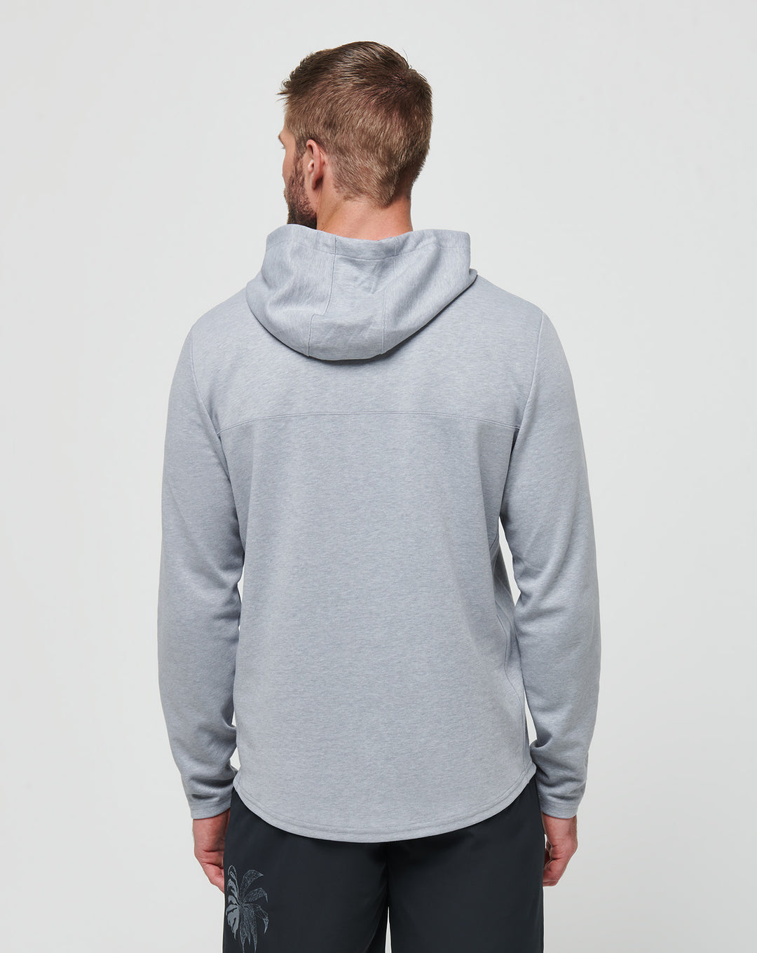 <img src="https://cdn.shopify.com/s/files/1/0252/0927/4404/files/TM-Combo-Logo-Block-Black-650.png?v=1580931784" alt=" TravisMathew Brand logo" align="middle" style="border:0;"><p><p>Upgraded Tech Hoodie</p>