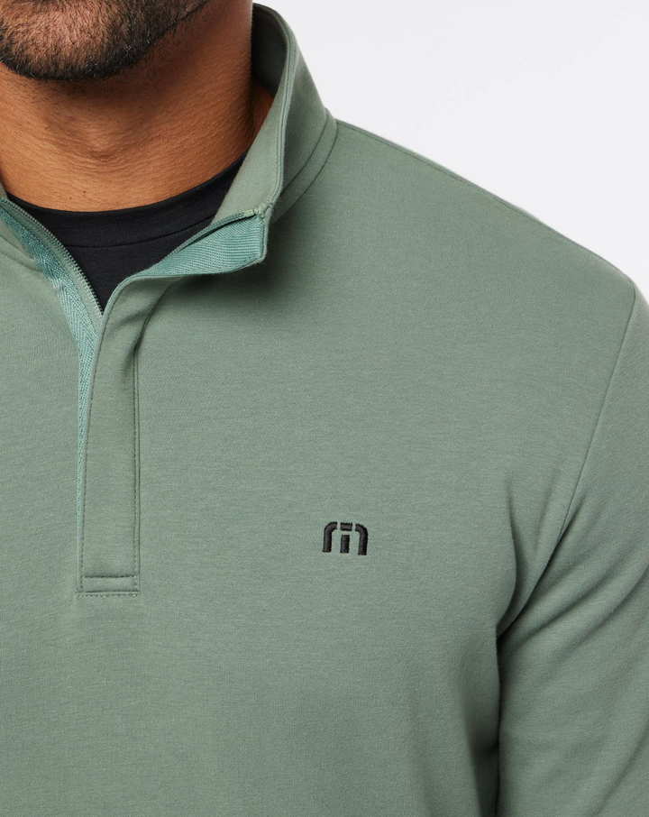 <img src="https://cdn.shopify.com/s/files/1/0252/0927/4404/files/TM-Combo-Logo-Block-Black-650.png?v=1580931784" alt=" TravisMathew Brand logo" align="middle" style="border:0;"><p><p>Cloud Quarter Zip 2.0</p>