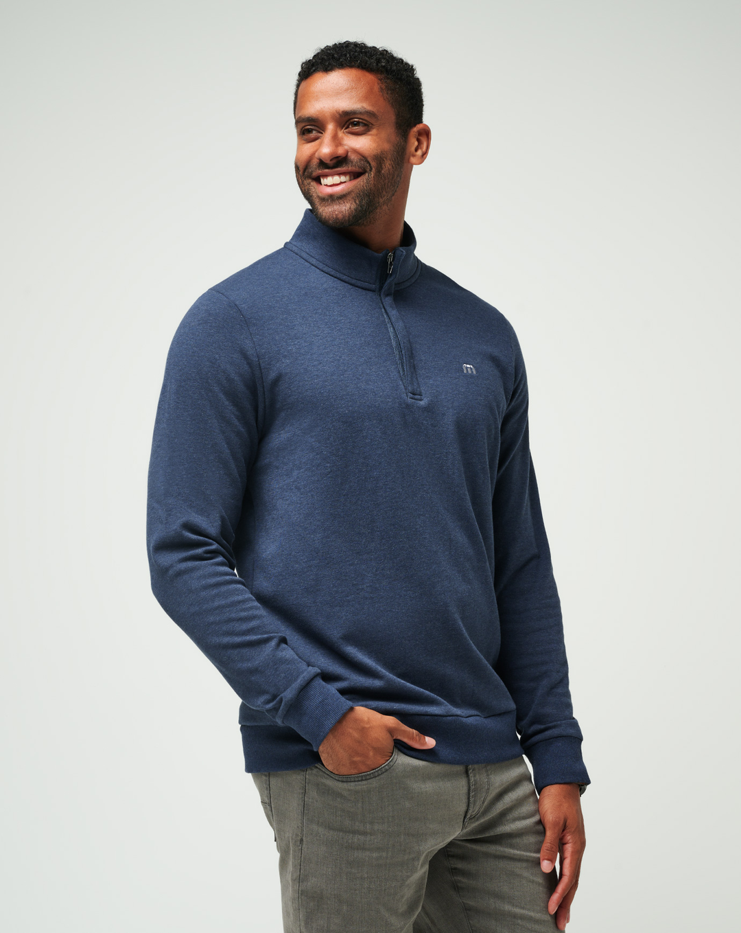 <img src="https://cdn.shopify.com/s/files/1/0252/0927/4404/files/TM-Combo-Logo-Block-Black-650.png?v=1580931784" alt=" TravisMathew Brand logo" align="middle" style="border:0;"><p><p>Cloud Quarter Zip 2.0</p>