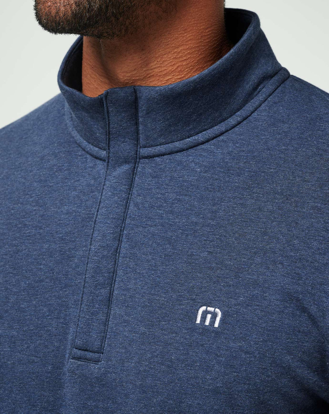 <img src="https://cdn.shopify.com/s/files/1/0252/0927/4404/files/TM-Combo-Logo-Block-Black-650.png?v=1580931784" alt=" TravisMathew Brand logo" align="middle" style="border:0;"><p><p>Cloud Quarter Zip 2.0</p>