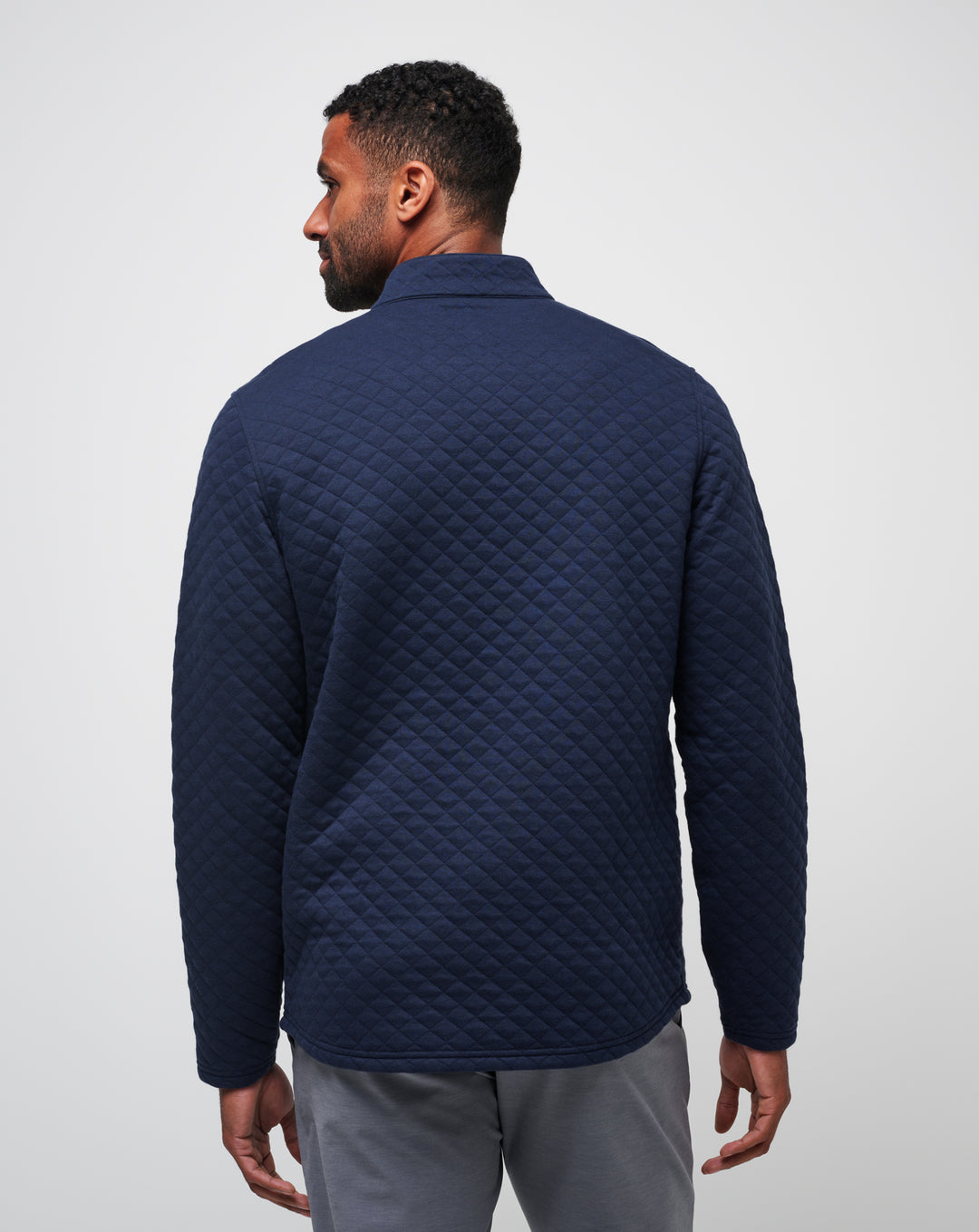 <img src="https://cdn.shopify.com/s/files/1/0252/0927/4404/files/TM-Combo-Logo-Block-Black-650.png?v=1580931784" alt=" TravisMathew Brand logo" align="middle" style="border:0;"><p><p>Transatlantic</p>