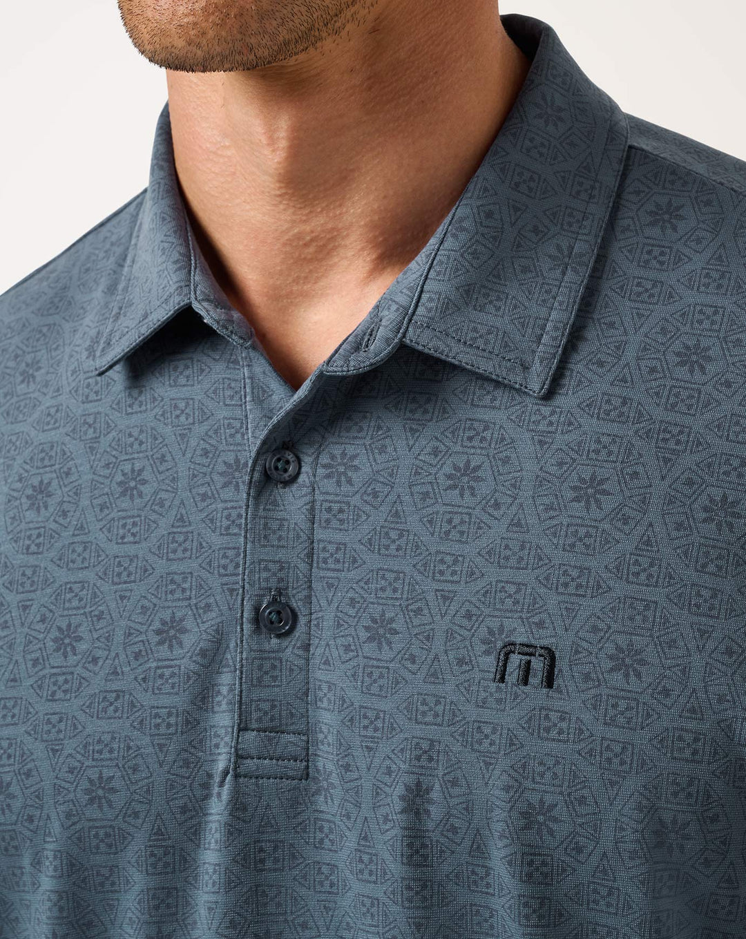 <img src="https://cdn.shopify.com/s/files/1/0252/0927/4404/files/TM-Combo-Logo-Block-Black-650.png?v=1580931784" alt=" TravisMathew Brand logo" align="middle" style="border:0;"><p><p>Free Passage</p>