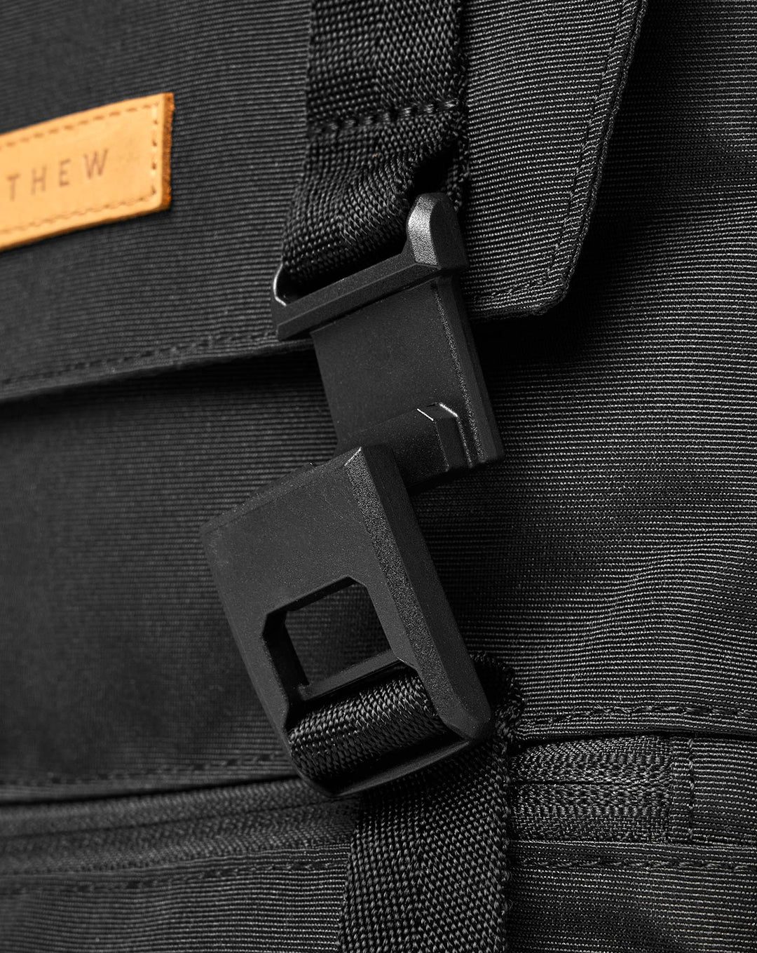 <img src="https://cdn.shopify.com/s/files/1/0252/0927/4404/files/TM-Combo-Logo-Block-Black-650.png?v=1580931784" alt=" TravisMathew Brand logo" align="middle" style="border:0;"><p><p>Coastal Backpack</p>