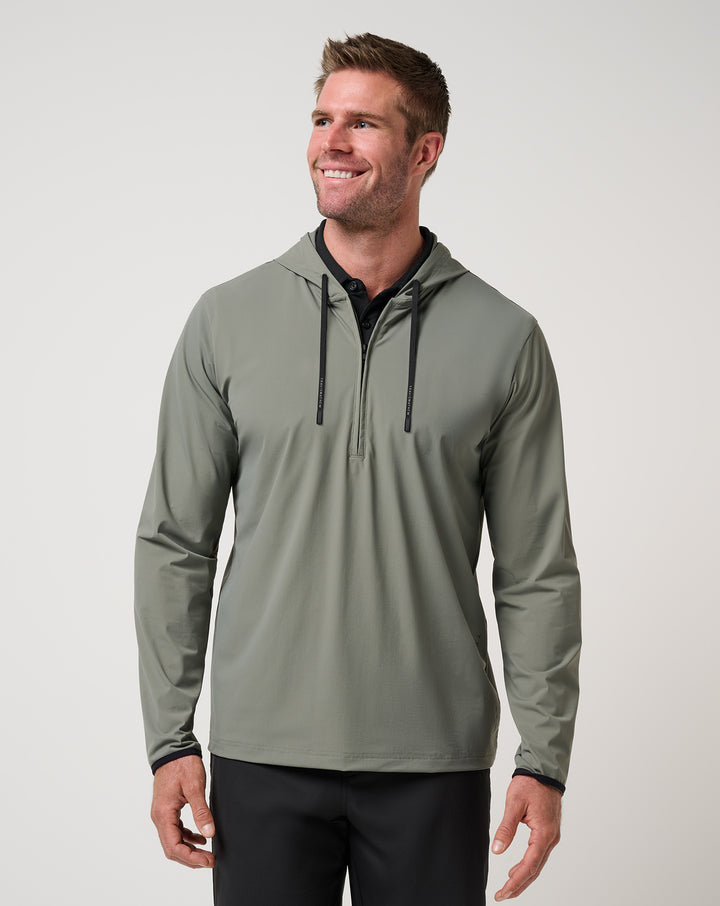 <img src="https://cdn.shopify.com/s/files/1/0252/0927/4404/files/TM-Combo-Logo-Block-Black-650.png?v=1580931784" alt=" TravisMathew Brand logo" align="middle" style="border:0;"><p><p>Hero Hour Tech Hoodie</p>