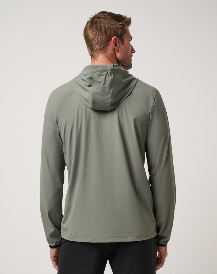 <img src="https://cdn.shopify.com/s/files/1/0252/0927/4404/files/TM-Combo-Logo-Block-Black-650.png?v=1580931784" alt=" TravisMathew Brand logo" align="middle" style="border:0;"><p><p>Hero Hour Tech Hoodie</p>