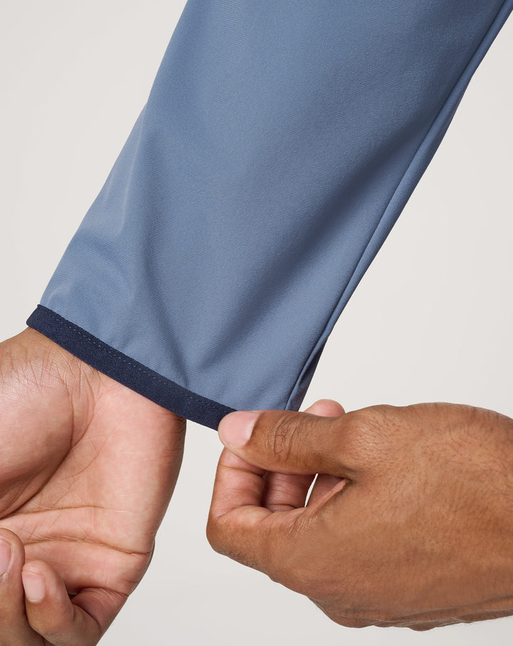 <img src="https://cdn.shopify.com/s/files/1/0252/0927/4404/files/TM-Combo-Logo-Block-Black-650.png?v=1580931784" alt=" TravisMathew Brand logo" align="middle" style="border:0;"><p><p>Hero Hour Tech Hoodie</p>