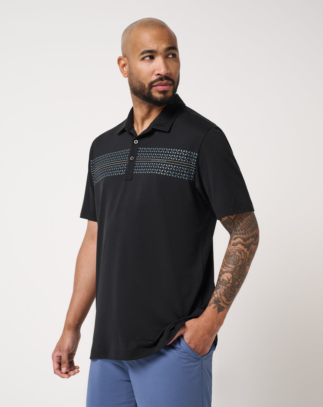 <img src="https://cdn.shopify.com/s/files/1/0252/0927/4404/files/TM-Combo-Logo-Block-Black-650.png?v=1580931784" alt=" TravisMathew Brand logo" align="middle" style="border:0;"><p><p>Performance Jersey Seas</p>