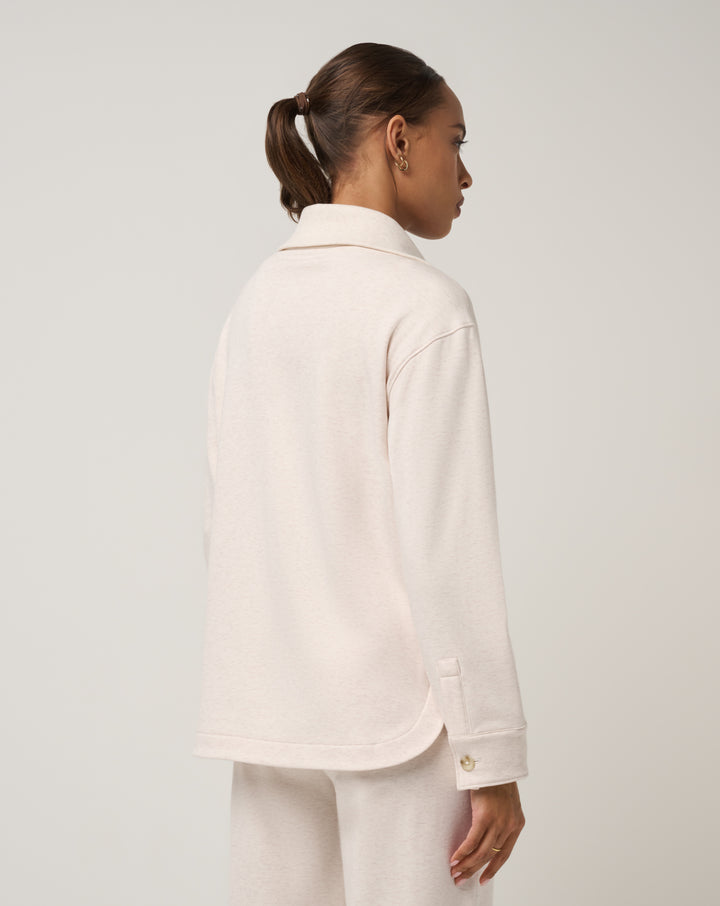 <img src="https://cdn.shopify.com/s/files/1/0252/0927/4404/files/TM-Combo-Logo-Block-Black-650.png?v=1580931784" alt=" TravisMathew Brand logo" align="middle" style="border:0;"><p><p>Cloud Fleece Button Down Shacket</p>
