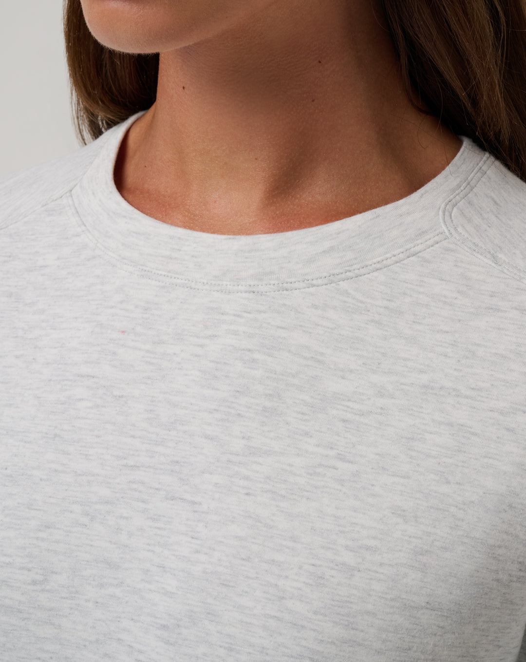 <img src="https://cdn.shopify.com/s/files/1/0252/0927/4404/files/TM-Combo-Logo-Block-Black-650.png?v=1580931784" alt=" TravisMathew Brand logo" align="middle" style="border:0;"><p><p>Skyloft Soft Crew</p>